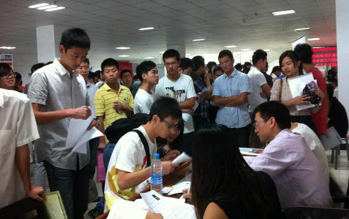 武汉高校育英才 瑞安企业纳人才---29名各大院校莘莘学子加盟“开云kaiyun大家庭”