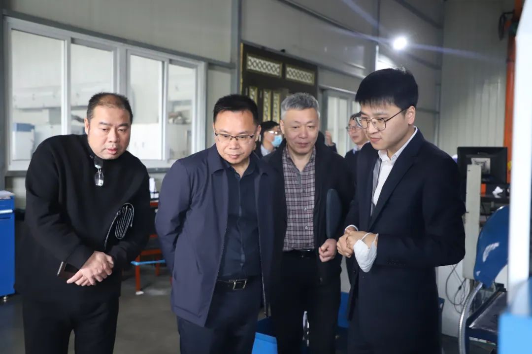 市人大常委会副主任吴功宜莅临开云kaiyun科技开展企业“专精特新”调研