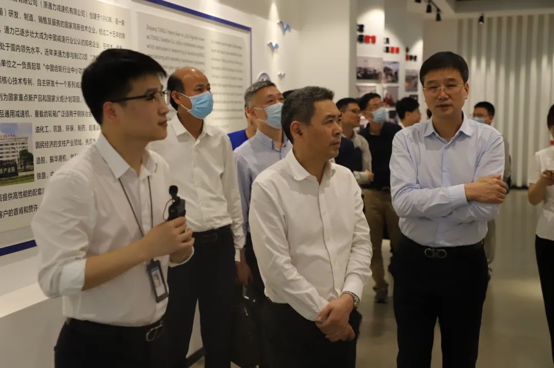 瑞安市人大常委会主任应希克一行莅临开云kaiyun科技调研